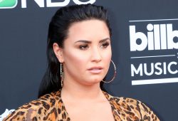 Demi Lovato elle